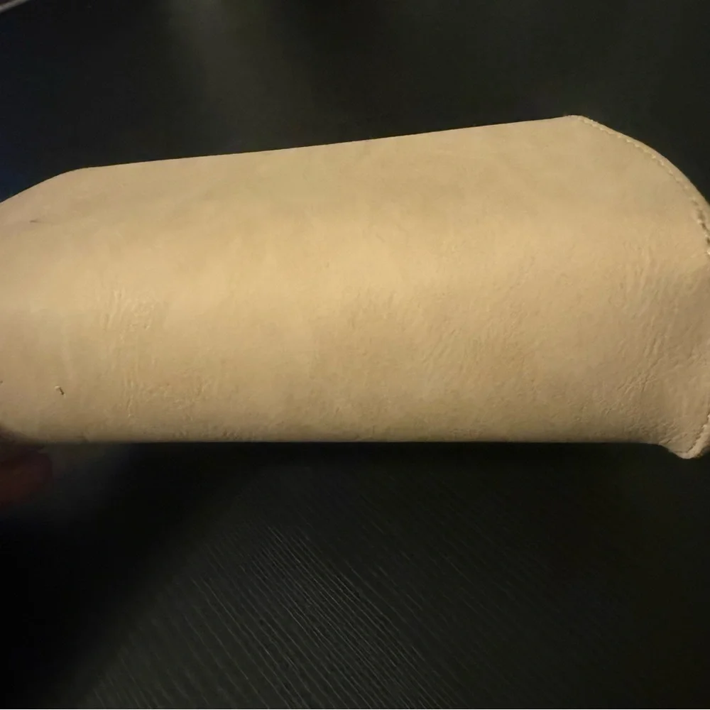CHLOE Beige Semi Soft Sunglasses Case *Newest Style* EUC